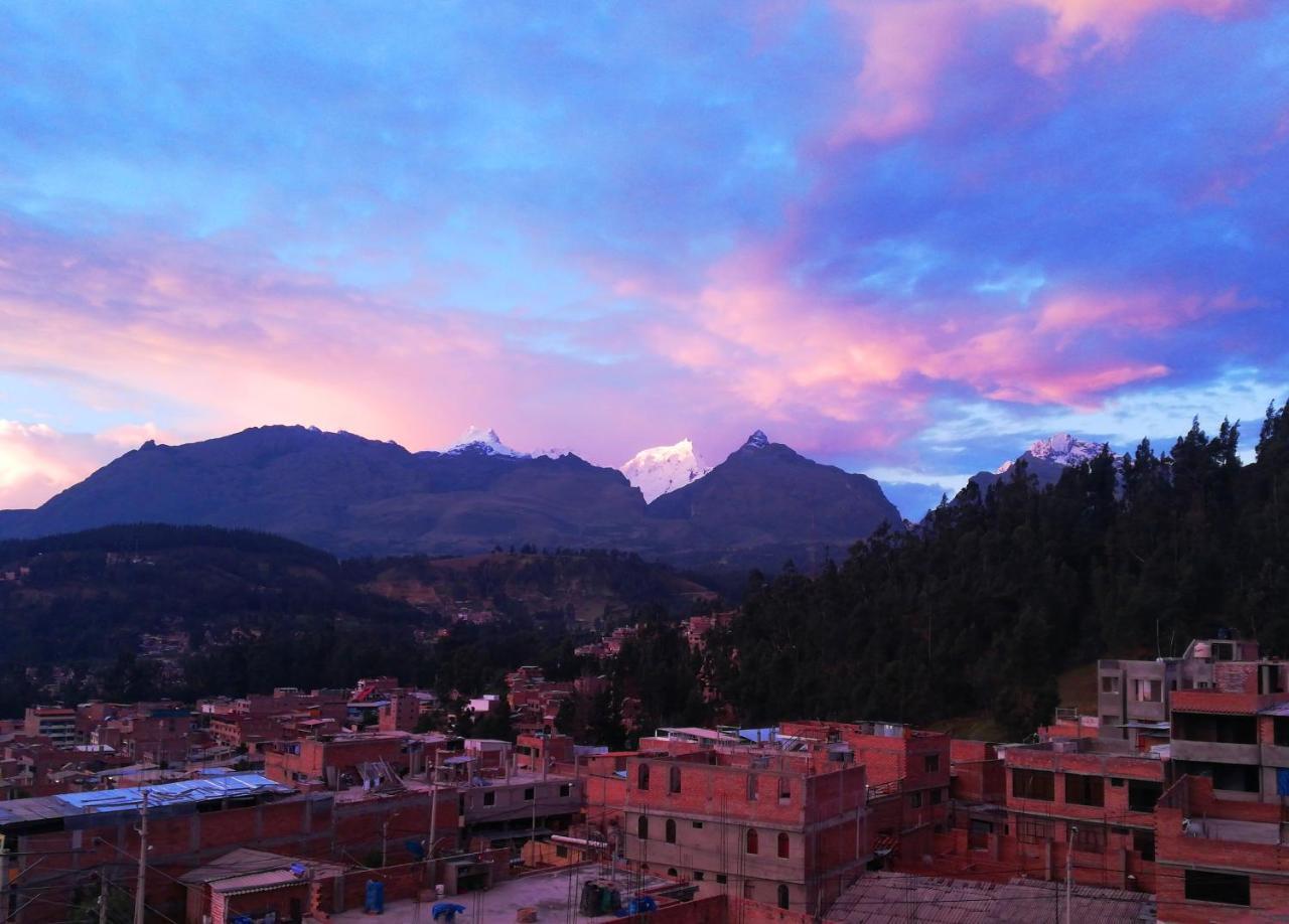 Scheler Artizon Trek'S House Hostel Huaraz  Bagian luar foto