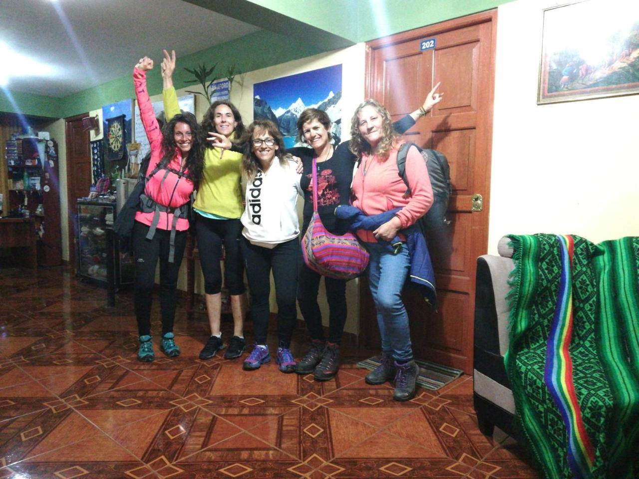 Scheler Artizon Trek'S House Hostel Huaraz  Bagian luar foto